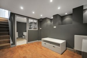 Photo 1- click for photo gallery